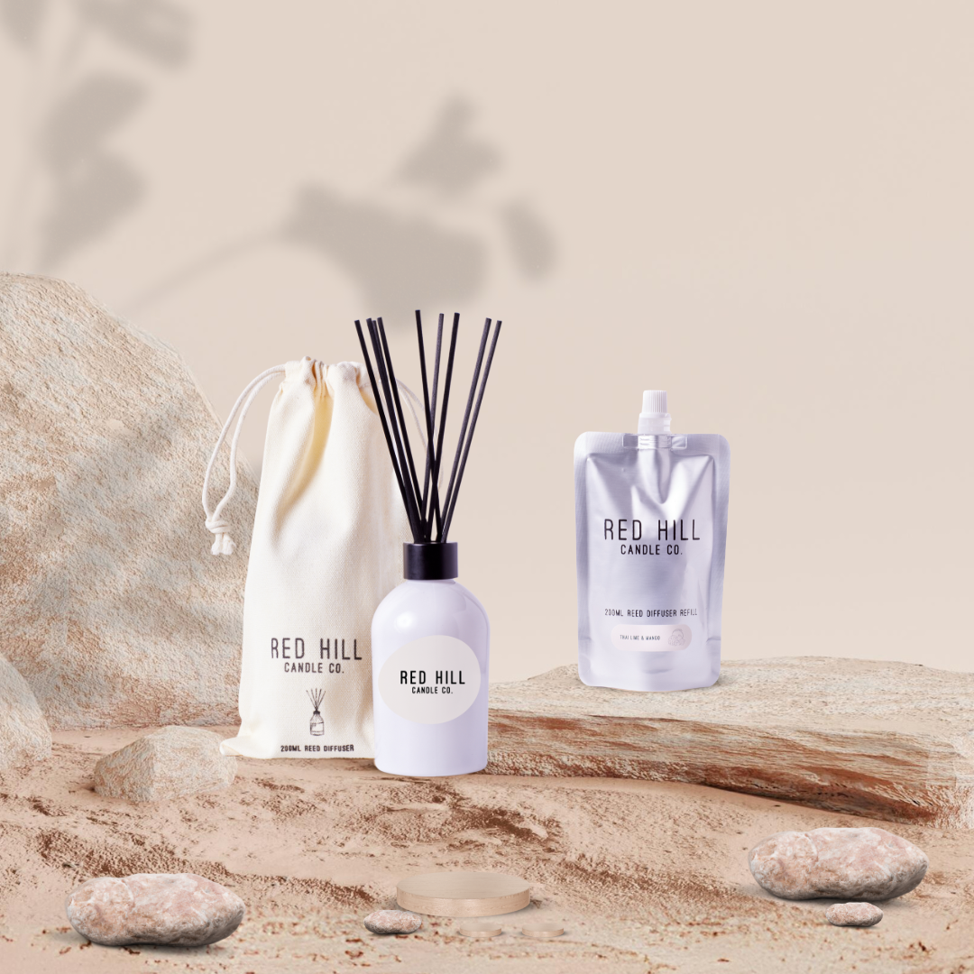 Red Hill Candle Co. reed diffuser set that contains 200ml reed diffuser and 200ml reed diffuser refill with it's bag